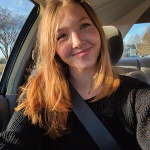 Meet your Posher, Ellia